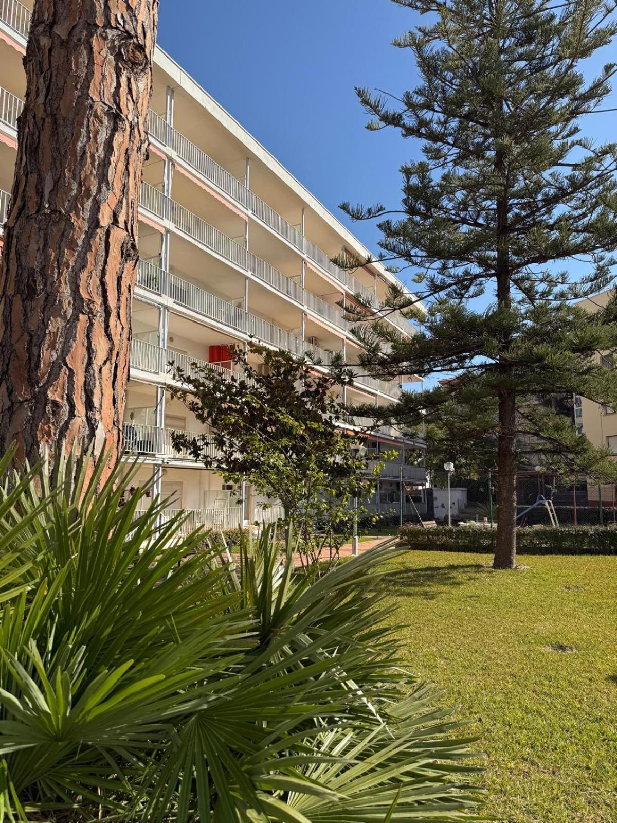 Apartamentos Hesperia Palmyra Salou Esterno foto